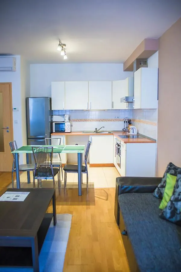 Senator apartamentos Budapest 3*,  Hungría