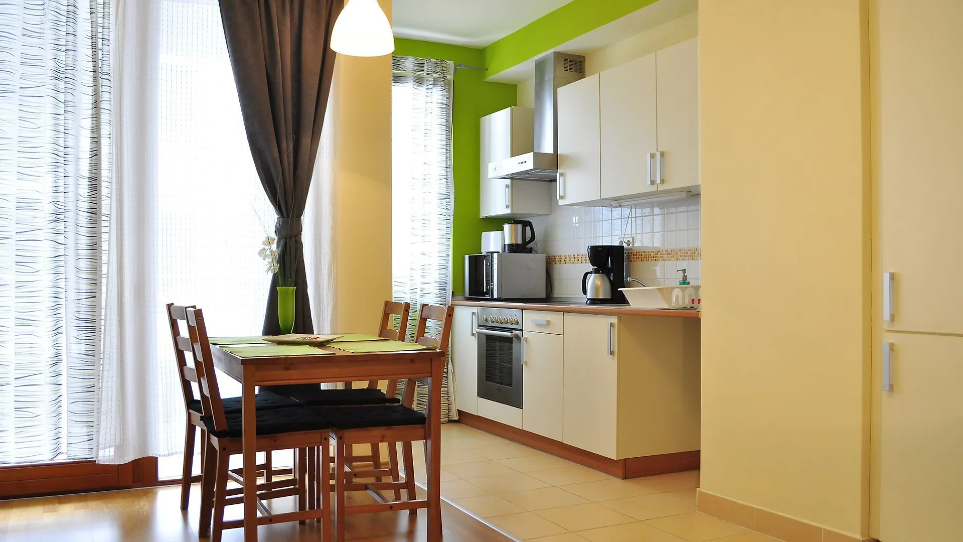 Senator apartamentos Budapest 3*,